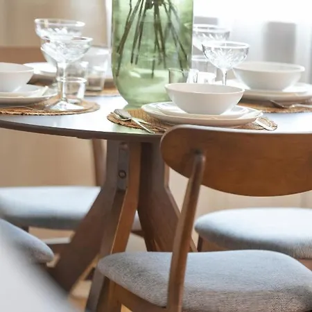 Appartement Beautiful Aleje Marcinkowskiego With Balcony By Renters