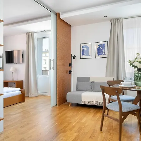 Daire Beautiful Aleje Marcinkowskiego With Balcony By Renters *